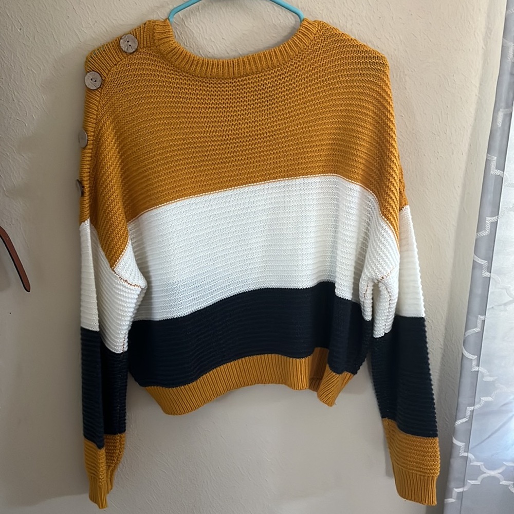 sweater - Picture 2 of 2